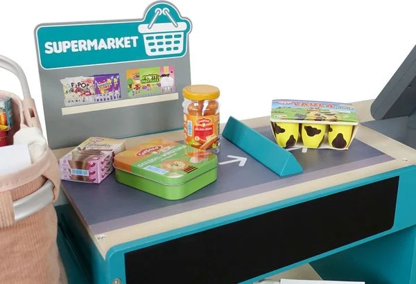 Moderne Supermarkt Theke aus Holz mit integriertem Kassensystem