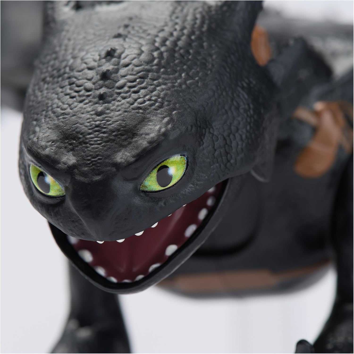 DreamWorks  Plasma Blast Ohnezahn – 51cm lange Drachenfigur mit Licht & Sound 6072541
