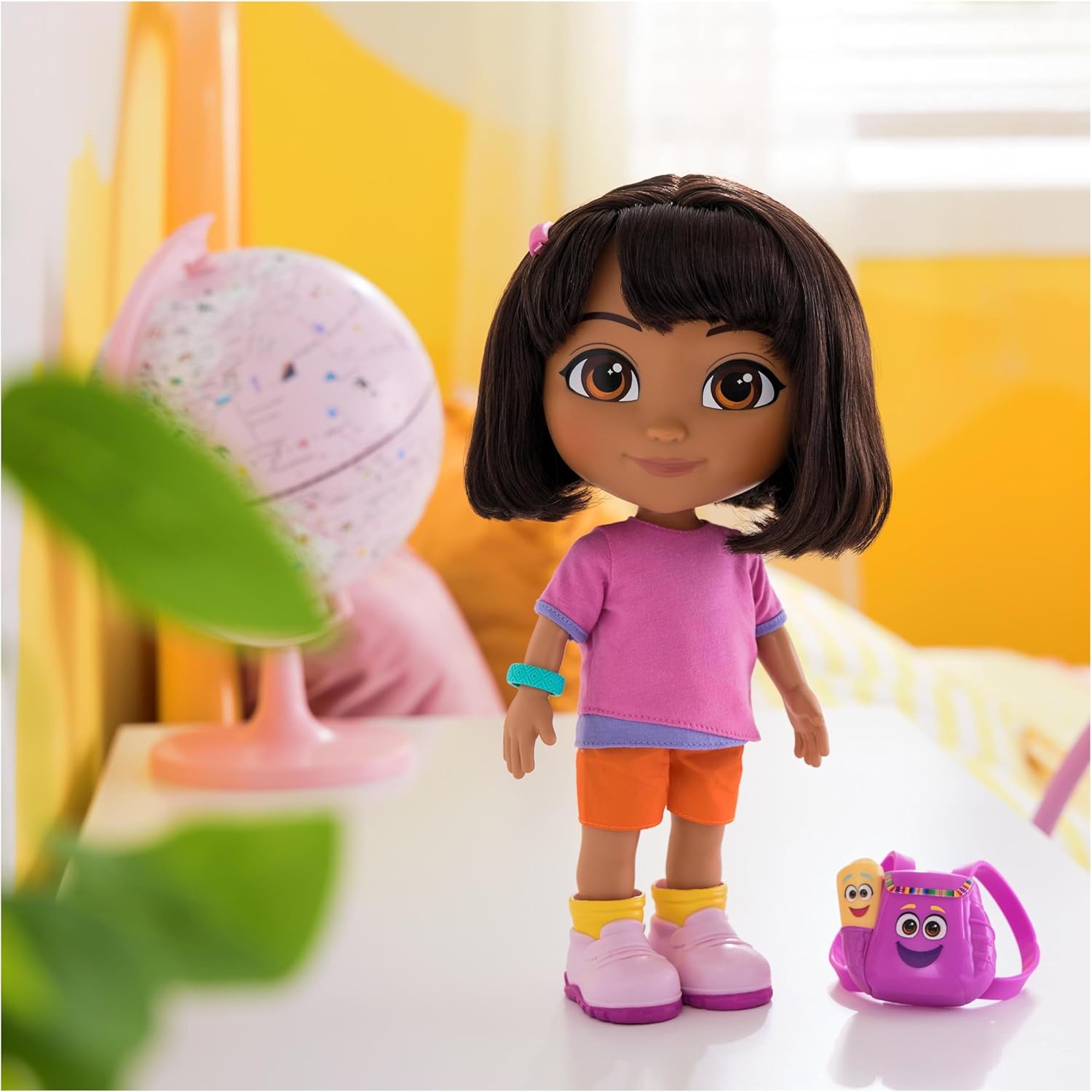 Dora the Explorer Best Friend Puppe Weiche Stoffpuppe mit braunen Haaren, rosa Oberteil und orangefarbener Hose
