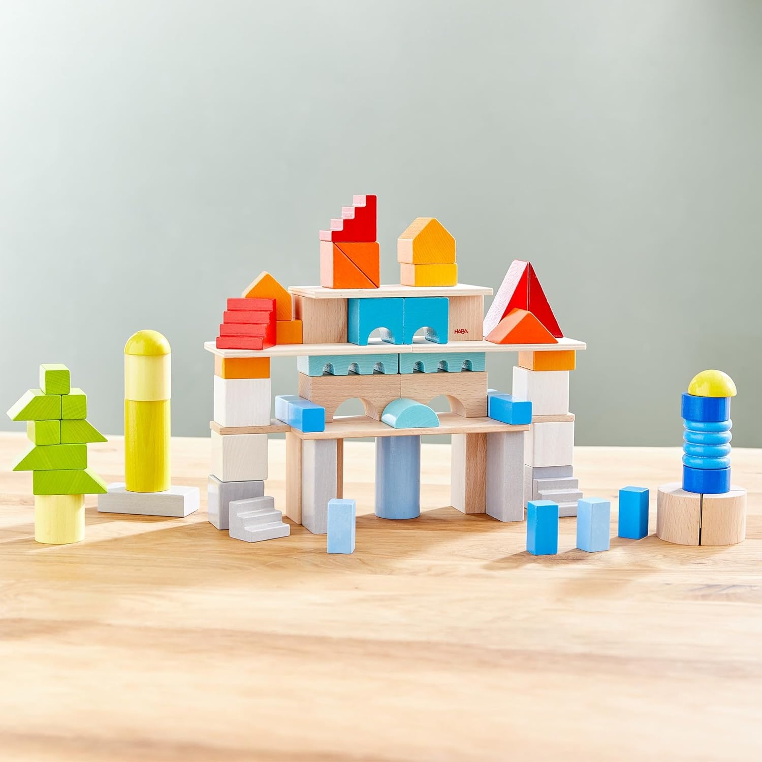 HABA 85 Basisbausteine bunt, Set mittel – Hochwertiges Holzbaustein-Set mit Aufbewahrungstasche