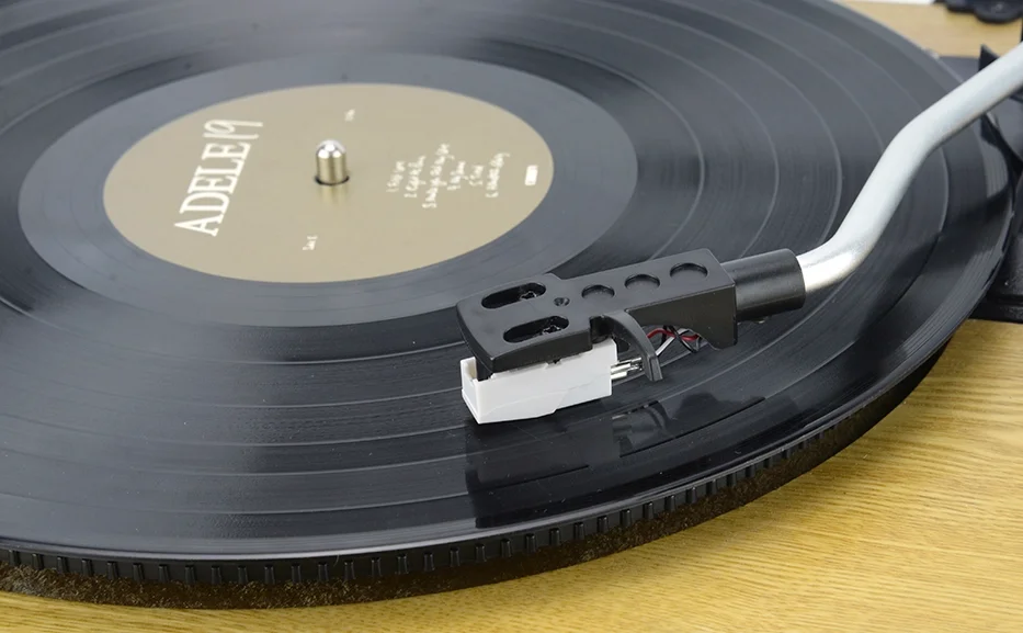 Aiwa GBTUR-120WD Plattenspieler und Digitalisierer aus Holz