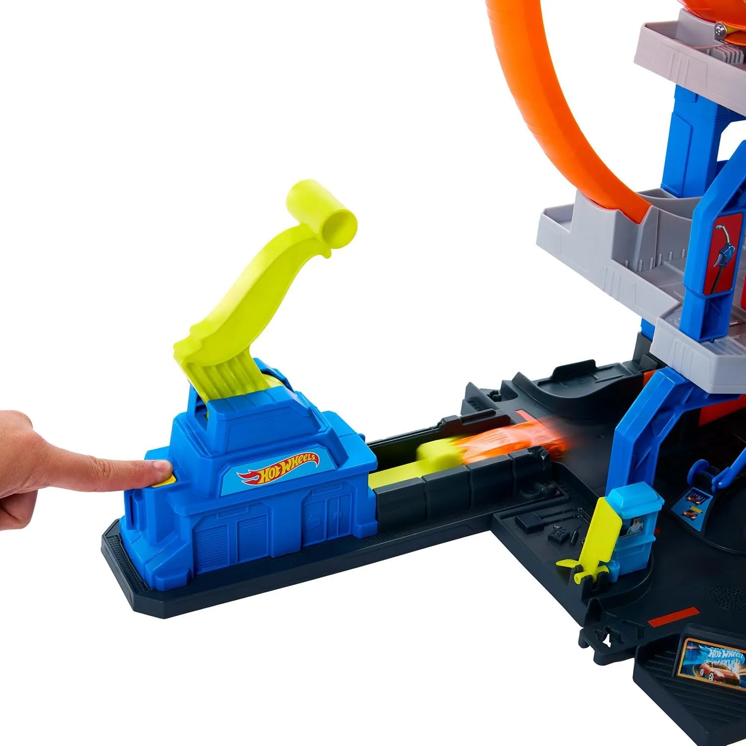 Hot Wheels City Mega-Parkgarage-Spielset mit 1 Die-Cast-Spielzeugauto und 1 Spielzeug-Hubschrauber im Maßstab 1:64