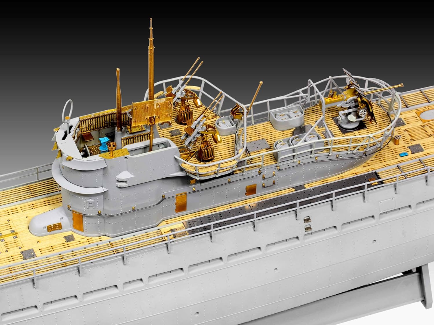 Revell 05180 RMS Titanic Modellbausatz im Maßstab 1:700 mit detailgetreuem Rumpf und Aufbauten