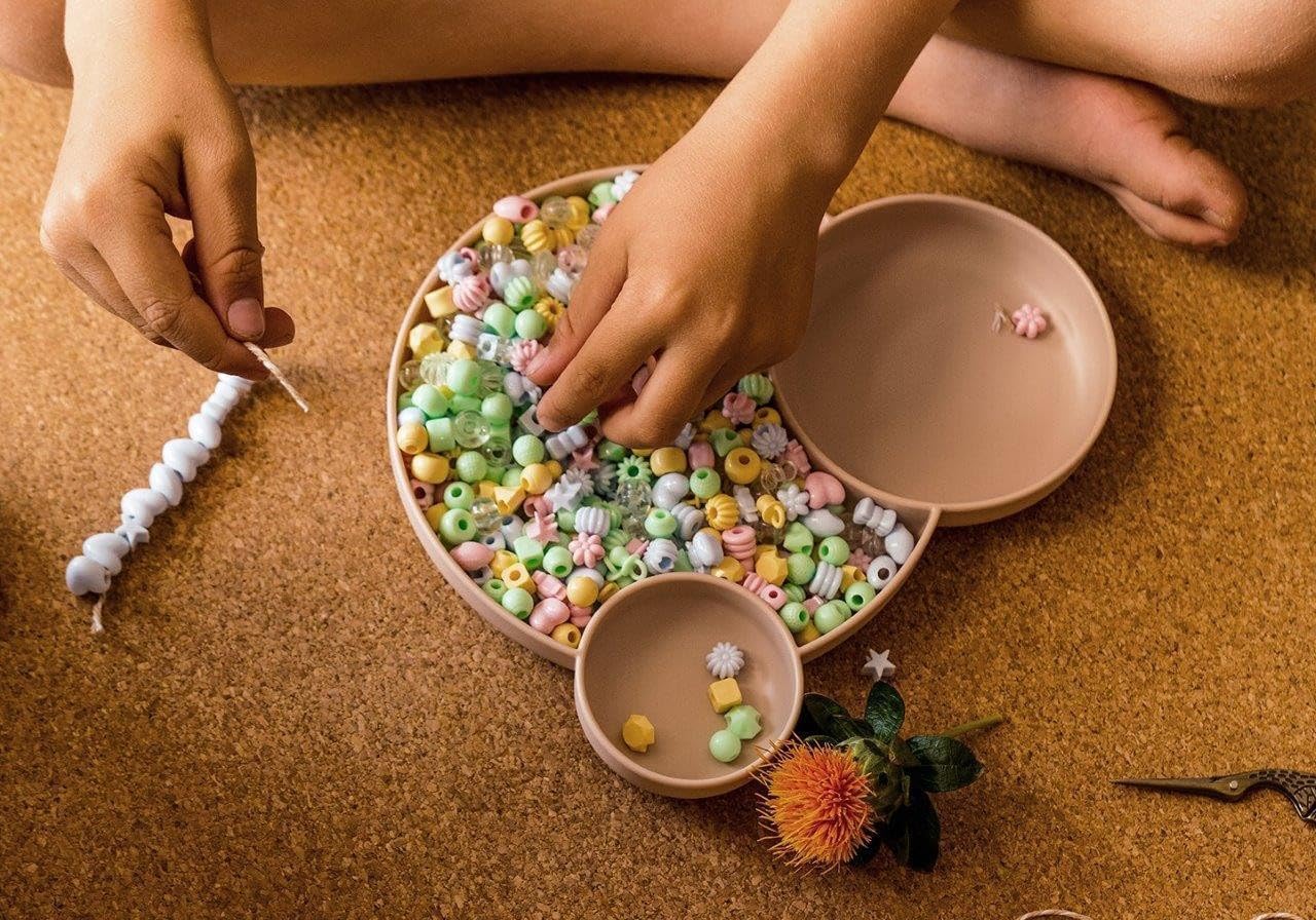 Dantoy 5911 PASTEL Perlen - 520 recycelte Perlen in Pastellfarben im Eimer