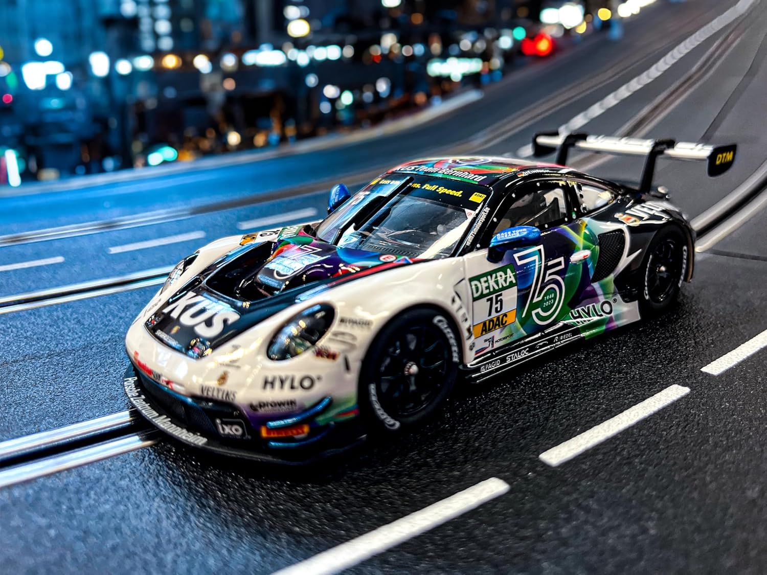 Carrera Porsche 911 GT3 R "Team Bernhard. No.75" - Evolution Slotcar im Maßstab 1:32 20027764 Auto, Fahrzeug, Abenteuer, Rennwagen, Autorennen