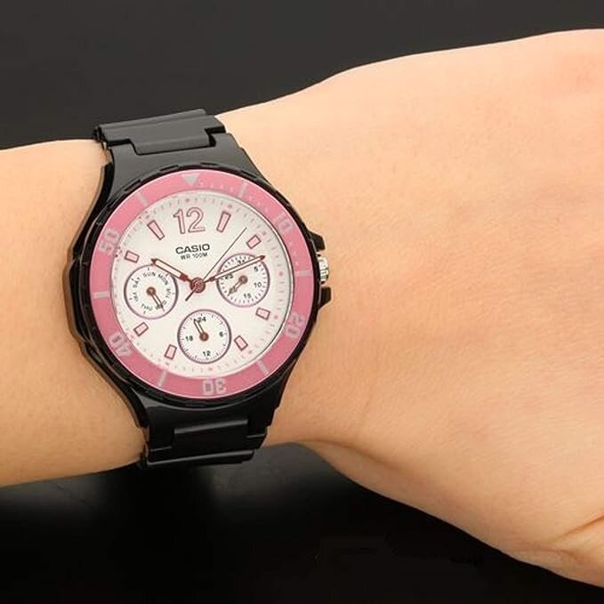 Armbanduhr, Arm, Körperteil, Person