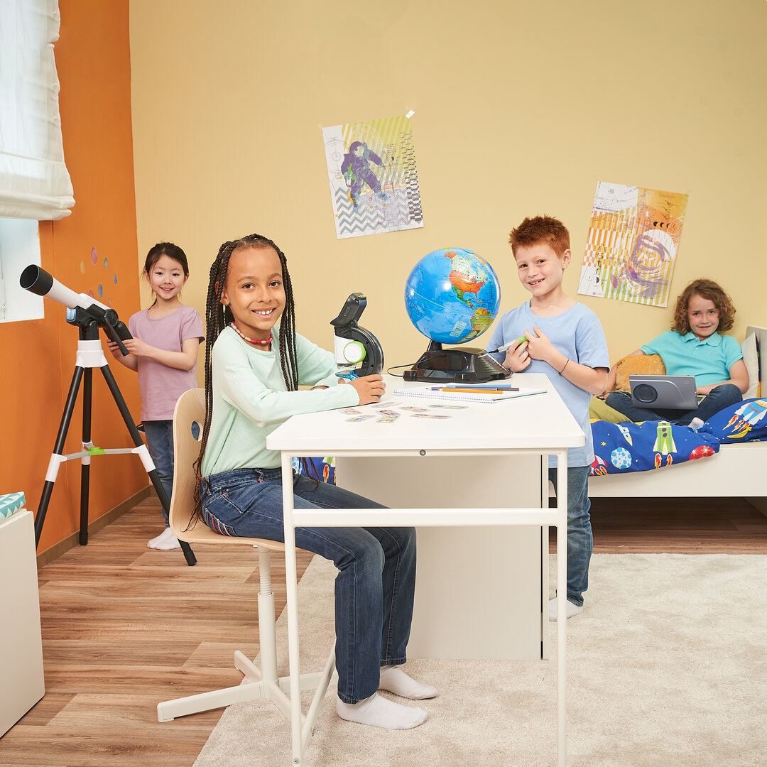 Moebel, Tabelle, Schreibtisch, Person, Gesicht